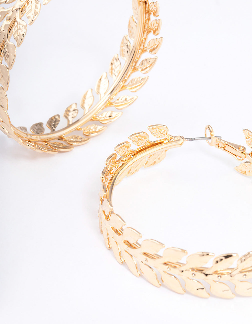 Exquisite Gold-Toned Hammered Leaf-Wrapped Hoop Earrings for a Natural Look