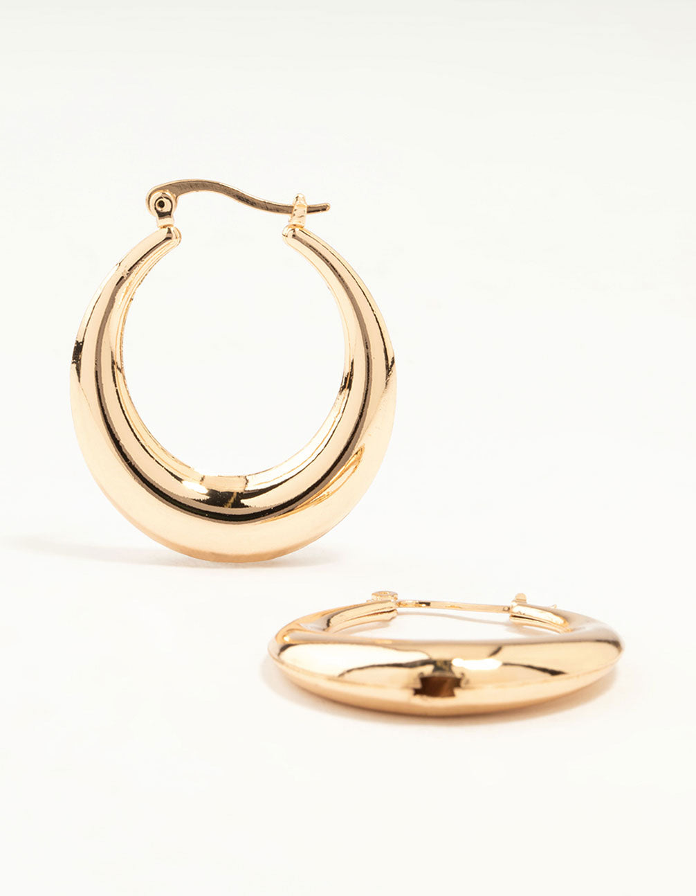 Stylish Gold-Toned Boat-Shaped Hoop Earrings for Every Occasion