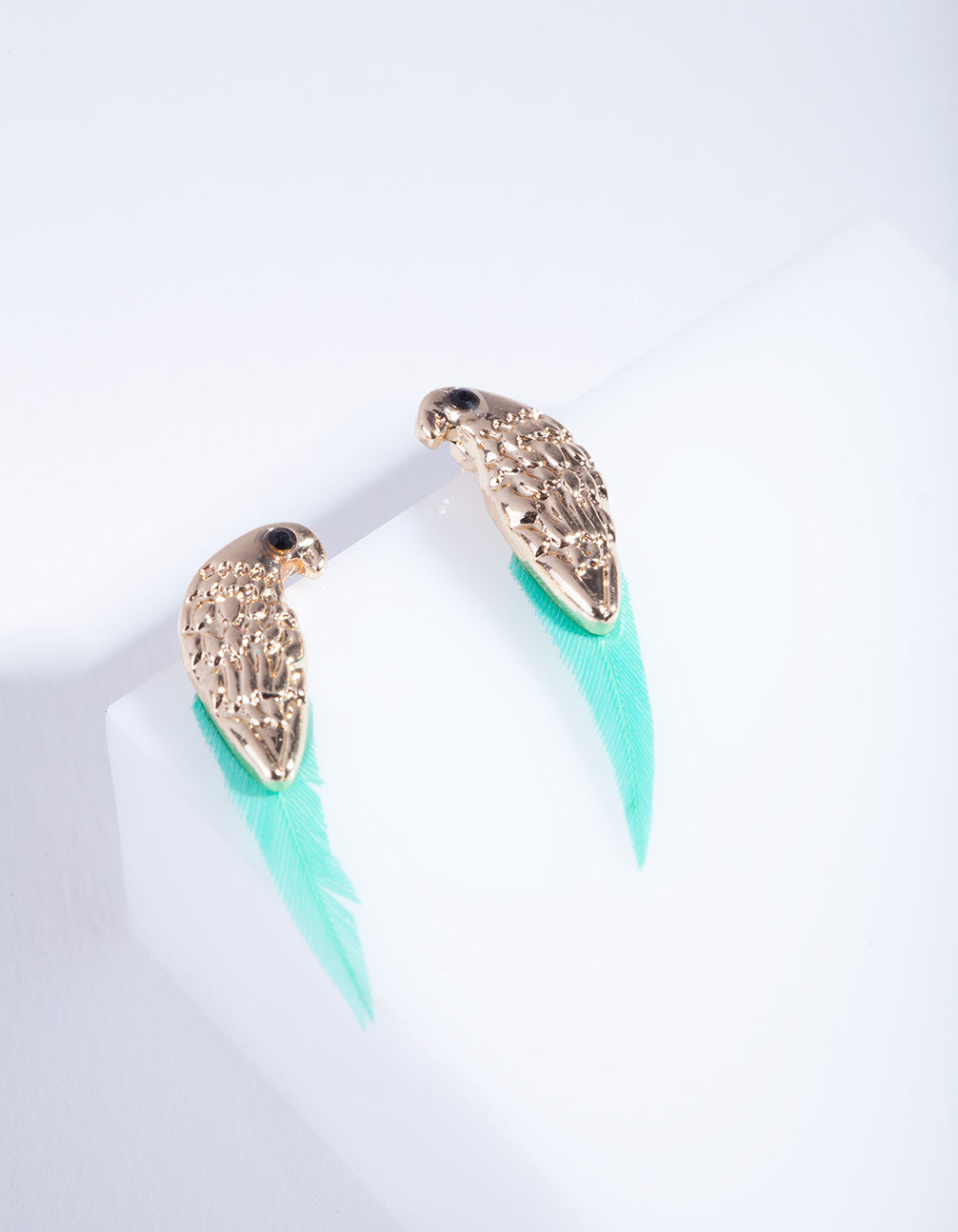 Exquisite Gold-Toned Bird Design Stud Earrings with Green Feathers