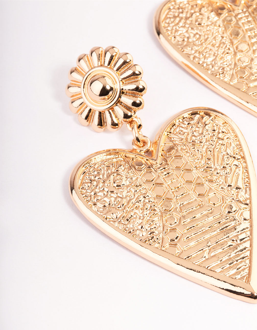 Stylish Gold Boldly Etched Heart-shaped Earrings for Fashion Lovers