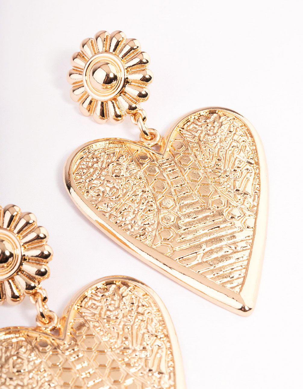 Stylish Gold Boldly Etched Heart-shaped Earrings for Fashion Lovers