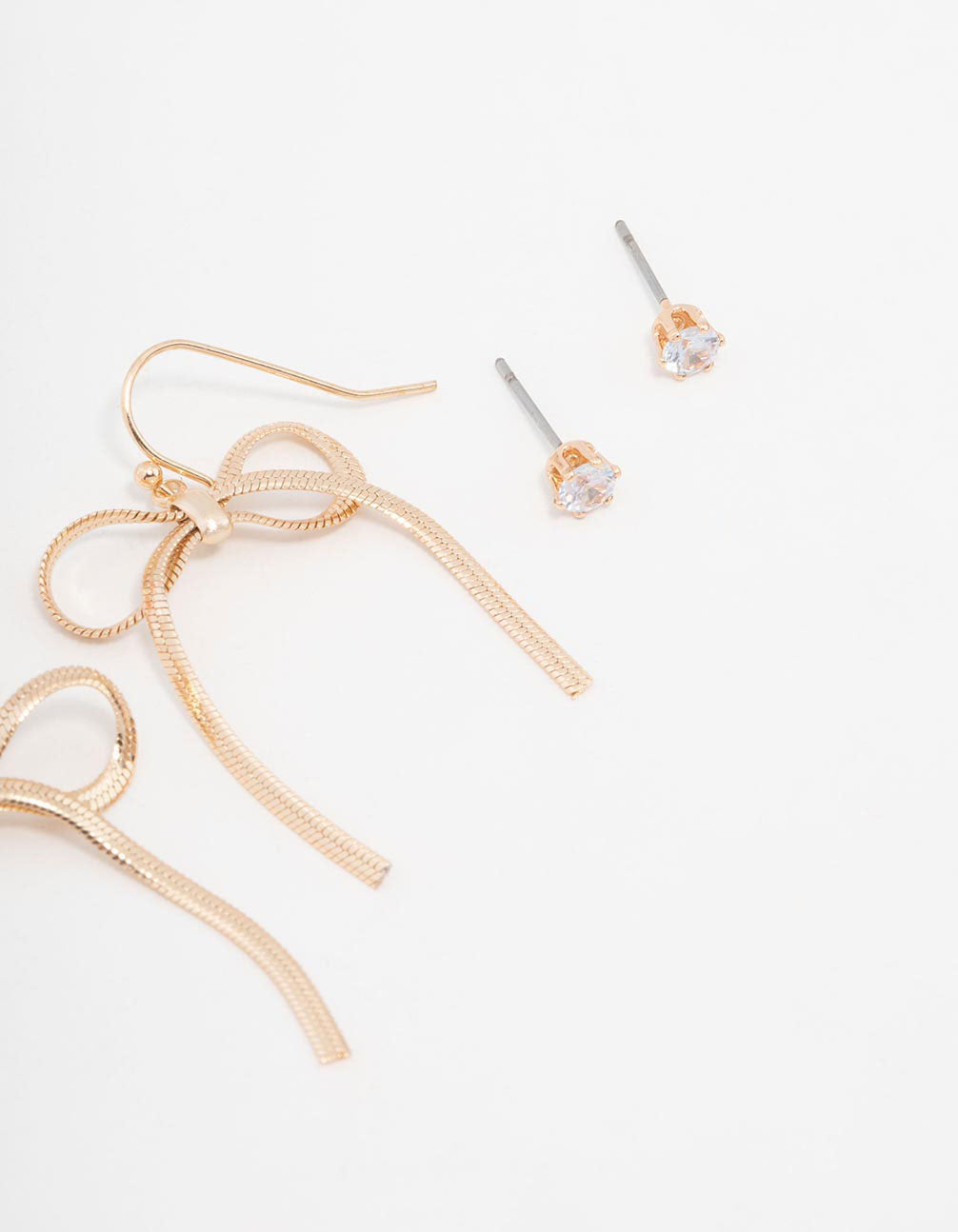3-Piece Set of Gold-Colored Bow Earrings for a Stylish Look